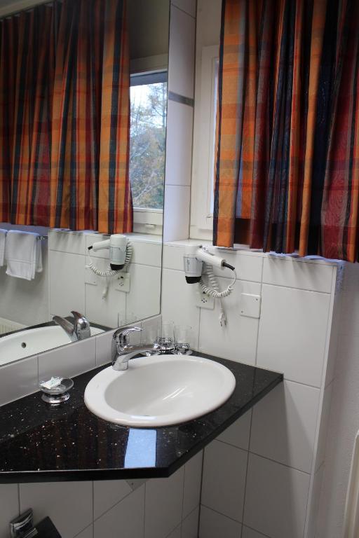 Hotel Martinshof Zuchwil Zimmer foto